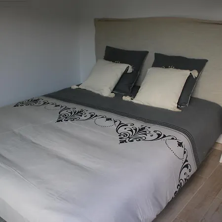 Canelli Apartment *
